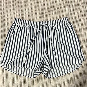 Universal Thread Navy and White Striped Relaxed Shorts